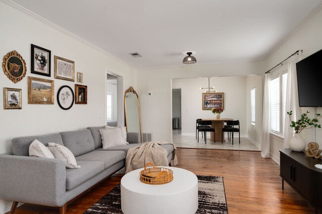 Photo - 1307 Formosa Ave Unit ID1250011P