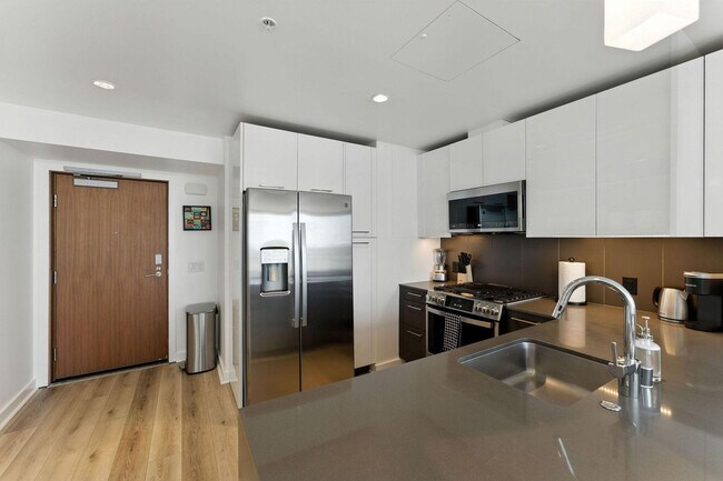 Photo - 399 Fremont St Unit FL12-ID1245523P