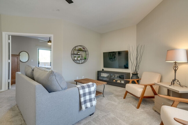 Building Photo - 9151 W Greenway Rd Unit SI FL2-ID1545830P