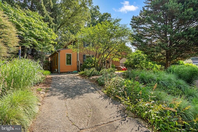 Photo - 9311 Woodland Dr