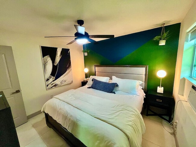 Photo - 820 NE 14th Ave Unit ID1369646P