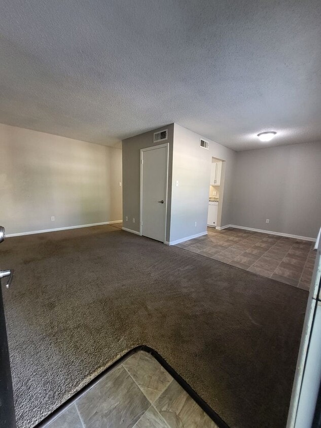 Floor Plan - 1 Bed, 1 Bath (Silver)