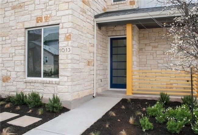 Photo - 1013 Banyon St