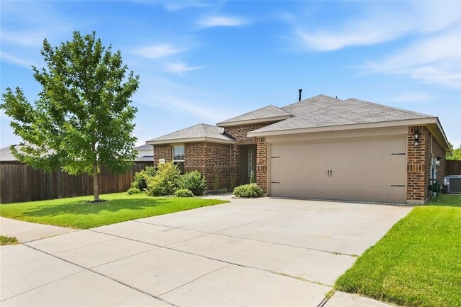 Building Photo - 3006 Pitchfork Wy