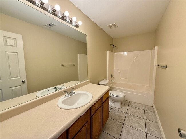 Photo - 333 Graystone Cir