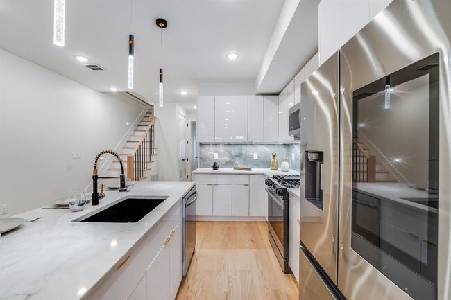 Photo - 95 Stegman St Unit 1