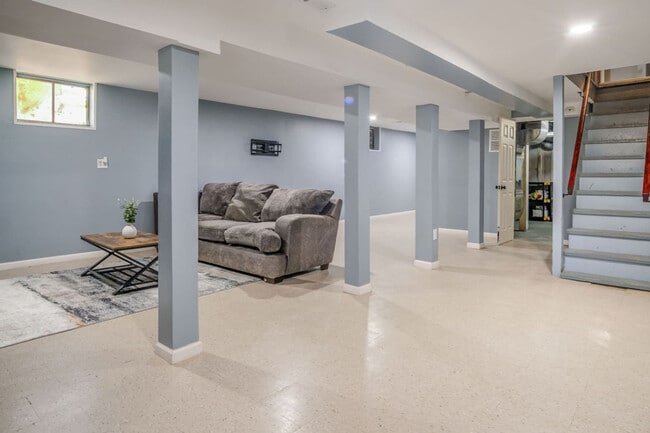 Building Photo - 176 Grand Ave Unit ID1374786P