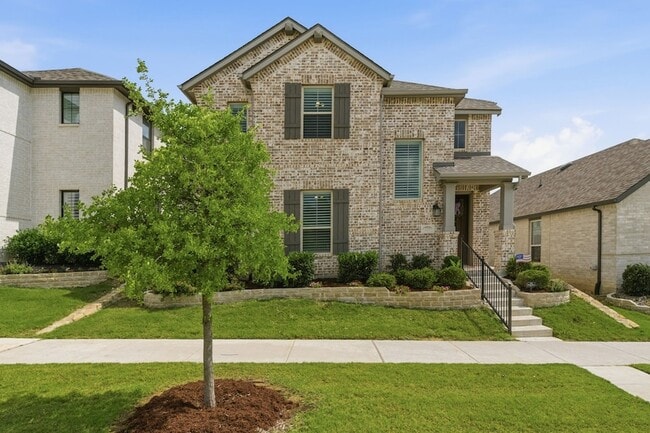 Photo - 2225 Elm Pl