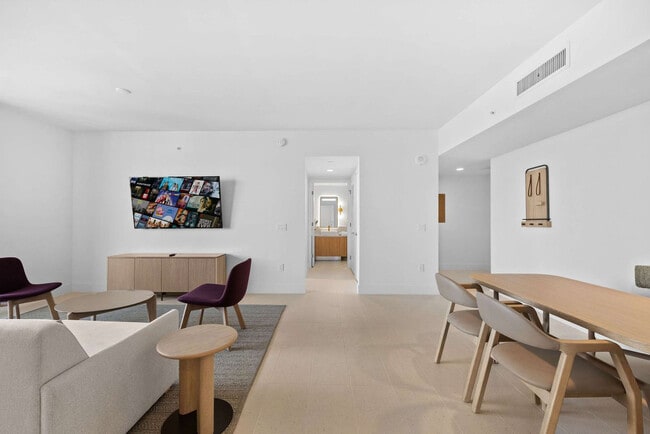 Photo - 159 NE 6th St Unit FL45-ID1032210P