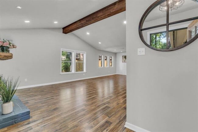 Photo - 25 Hornbill Ct
