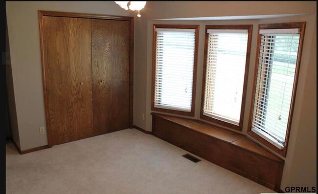 Photo - 12002 S 168th St