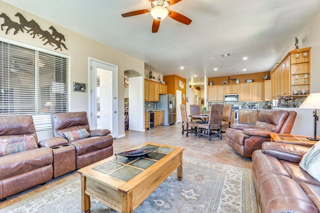 Building Photo - 1425 N Harper Cir Unit SI ID1546195P