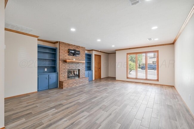 Photo - 3456 Gladstone Ln