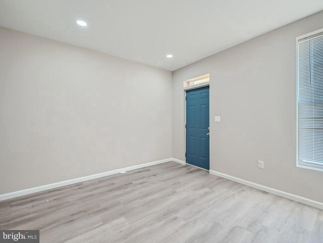 Photo - 1324 W Pratt St