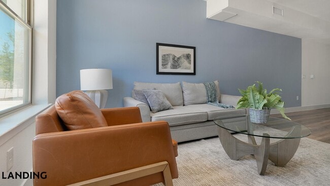 Building Photo - 6525 Ed Bluestein Blvd Unit 7110