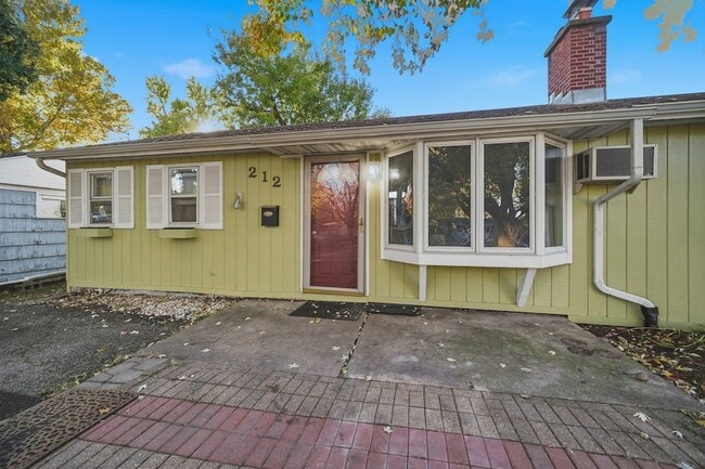 Photo - 212 N Knollwood Dr