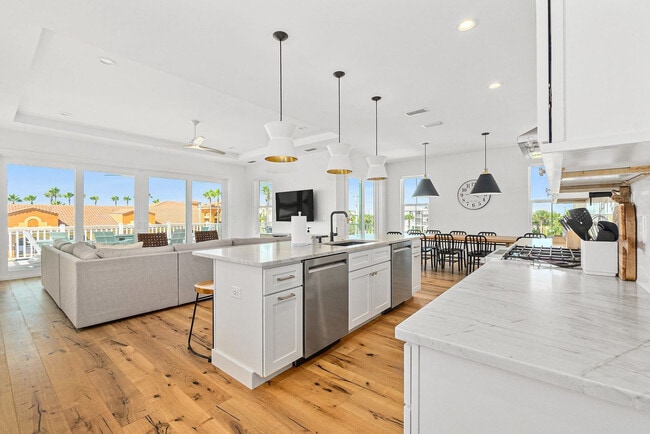 Photo - 105 8th St Unit ID1281927P