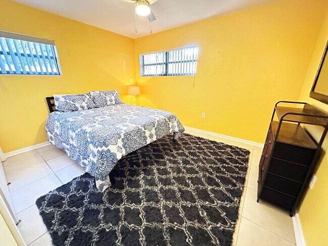 Photo - 737 SE 4th Ave Unit ID1359109P