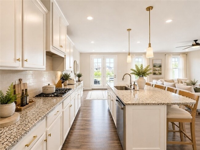 Photo - 4303 Spruce Rd