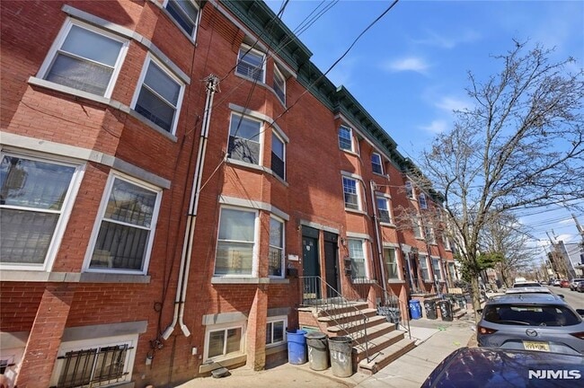 Photo - 44 1/2 3rd Street Unit 2