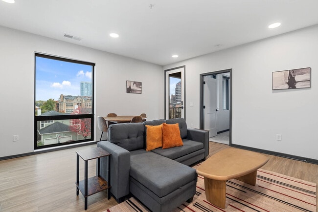 Building Photo - 423 E Michigan St Unit SI ID1032109P