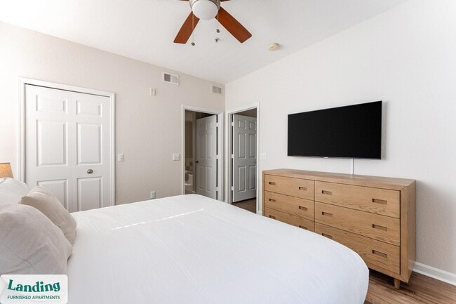 Photo - 2801 Biltmore Park Dr Unit 18-208