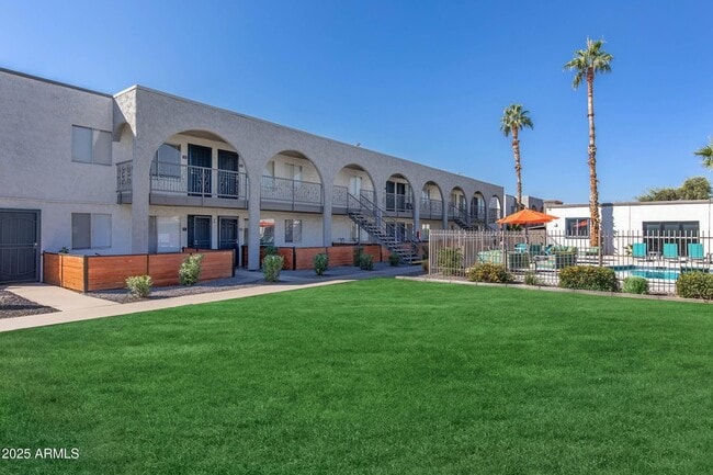 Building Photo - 10860 N 85th Ave Unit 2