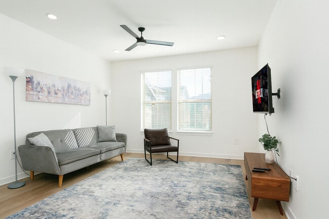 Building Photo - 601 Graham Dr Unit SI ID1579151P