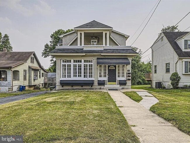Building Photo - 3101 Gibbons Ave