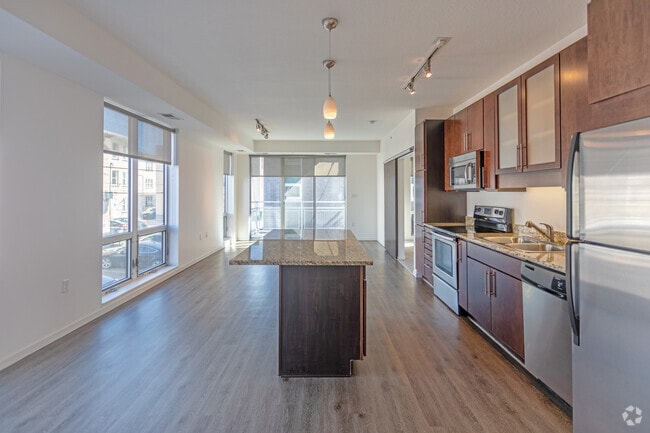 1BR,1BA - 835SF - 1800 Lake Apartments