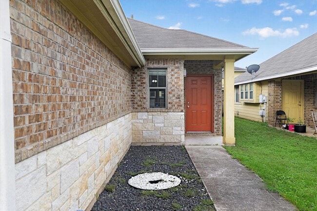 Photo - 15111 Parrish Ln