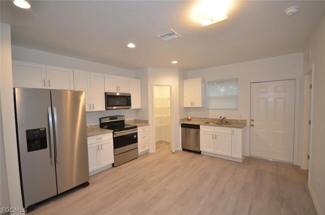 Photo - 2197 Davis Ct