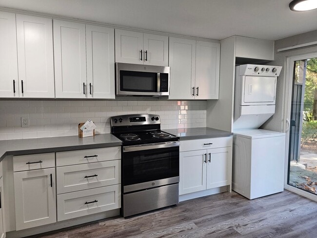 Photo - CityScape: Leasing Specials! Newly Renovated Premier Location in Bellevue, Rooftop Entertainment ...