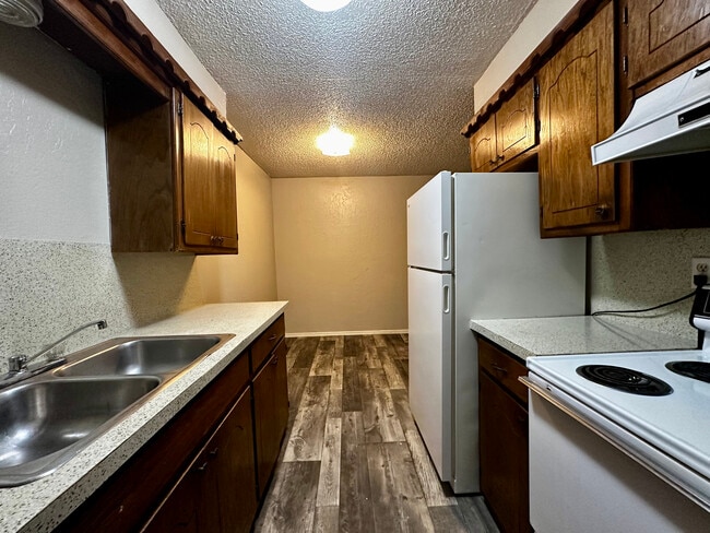 Photo - Regency Apartments