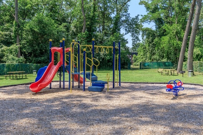 Photo - Woodcliff Estates