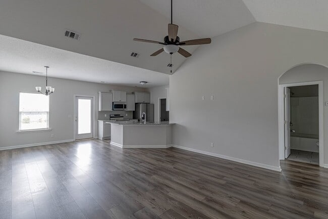 Photo - 253 Brightleaf Cir