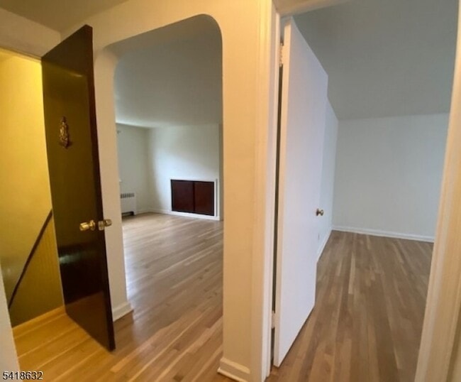 Photo - 1968 Vauxhall Rd