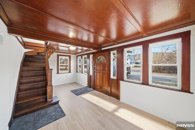 Photo - 75 Lakeview Terrace