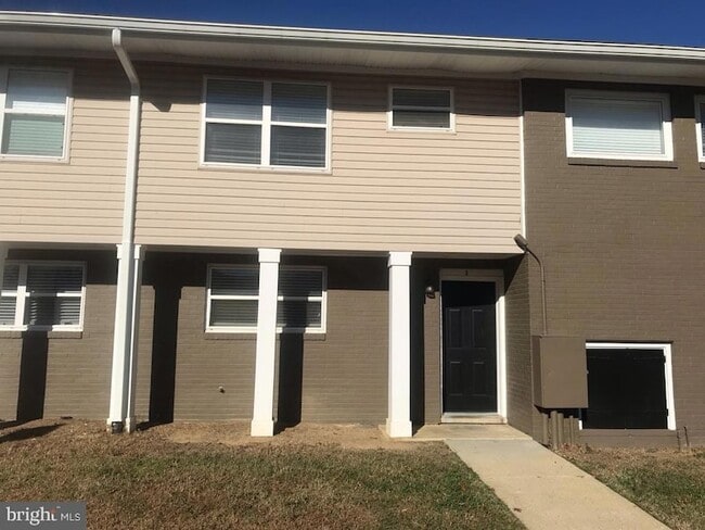 Building Photo - 2050 Nike Dr