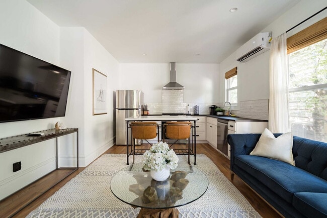 Building Photo - 1605 NW 23rd Ave Unit ID1309854P