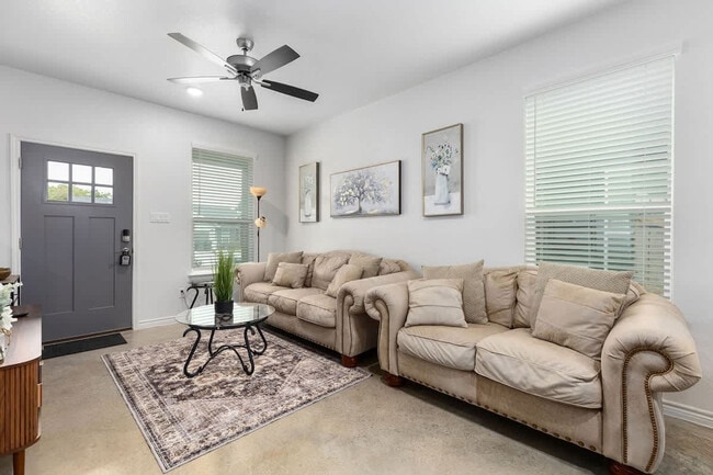 Photo - 101 S 50th St Unit ID1324867P