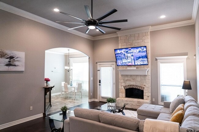 Photo - 7352 Kingsport Ln