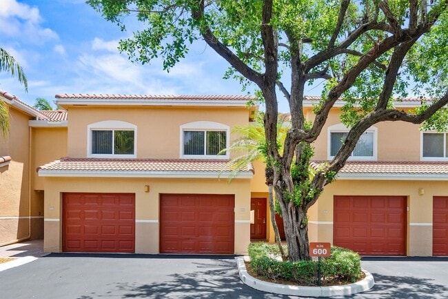 Photo - 600 Scotia Dr Unit 104