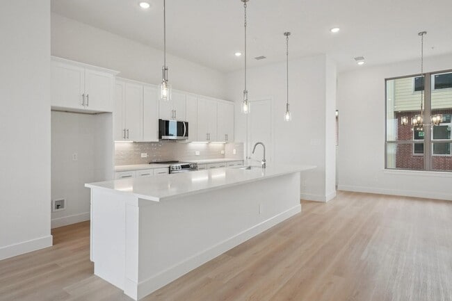 Photo - 13351 Goodland St