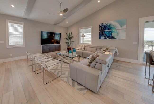 Building Photo - 51 Ocean St Unit ID1261611P