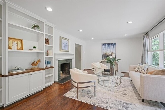 Photo - 2800 Mornington Dr NW