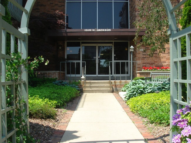 Photo - Juneau Village Garden Apartments