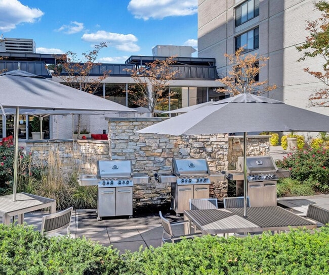 Photo - 2200a Crystal Dr Unit ID1330187P