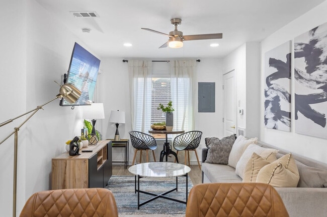 Building Photo - 2620 Arbor St Unit FL2-ID1257716P