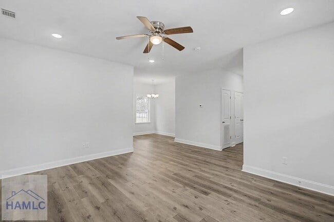 Photo - 205 Bagley Ave